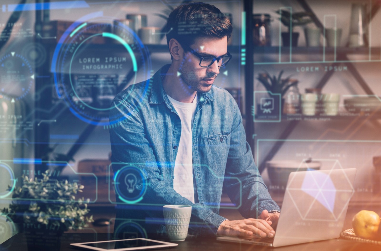 Joven emprendedor trabajando en una computadora portátil con gráficos digitales de inteligencia artificial superpuestos."