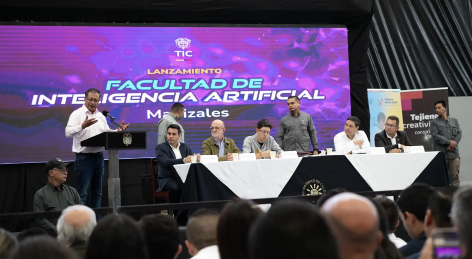 Lanzamiento de la facultad de inteligencia artificial en Manizales